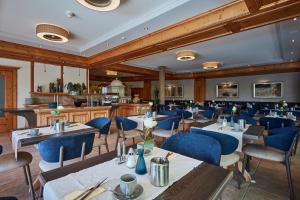 Reštaurácia alebo iné gastronomické zariadenie v ubytovaní Hotel Gabi