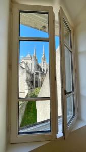 Φωτογραφία από το άλμπουμ του Appartement T2 - Vue imprenable sur la cathédrale σε Quimper