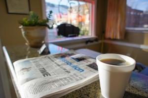 Comodidades para preparar café e chá em City Center Motel