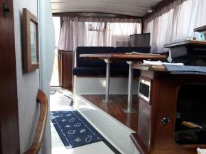 Dapur atau dapur kecil di Waterfront 32' Bayliner Yacht