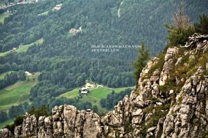 Aussicht von der Spitze eines Berges in der Unterkunft Ferienhaus hoch oben mit Alpen Panorama Königssee- Nichtraucherdomizil in Berchtesgaden