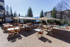 En restaurant eller et andet spisested på Hôtel de la Forêt