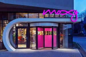 Façana o entrada de Moxy Duesseldorf South