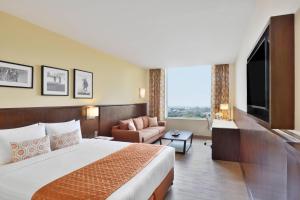 Телевизия и/или развлекателен център в Fairfield by Marriott Amritsar