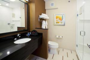 Ванная комната в Fairfield Inn & Suites by Marriott Wentzville