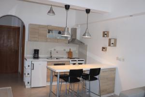 Una cocina o kitchenette en Baou House