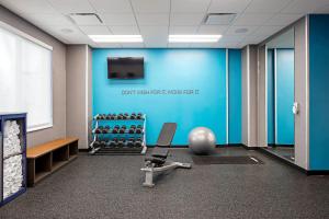 Centrul de fitness și/sau facilități de fitness de la Fairfield Inn & Suites by Marriott North Bergen