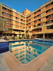 Swimming pool sa o malapit sa Hotel Casa Ballesteros