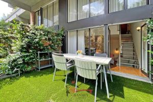 En hage utenfor Lugano Center - Apartment for 6 PEOPLE with TERRACE -By EasyLife Swiss