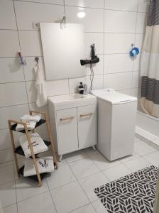 Kamar mandi di Studio 45m2 très calme