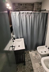 Kamar mandi di Nice Full Apartment Downtown Salta