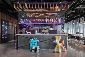 Oaspeți care stau la Moxy Szczecin City