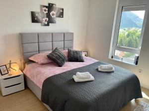 Lova arba lovos apgyvendinimo įstaigoje Luxury Apartment Suljic