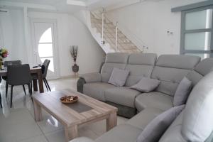 A seating area at Villa Fontenailles