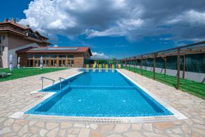 Baseinas apgyvendinimo įstaigoje Thermal Hotel Seven Seasons arba netoliese