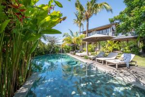 MASMARA Resort Canggu में या उसके करीब स्विमिंग पूल