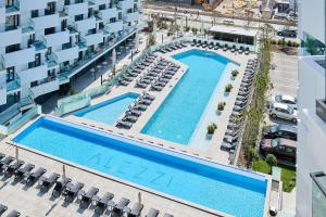 La pileta dentro o cerca de Summer Infinity Apartment Beach Resort