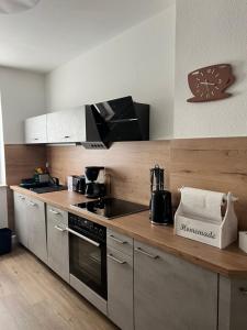 Una cocina o kitchenette en Sehr schöne Wohnung,komplett neu eingerichtet