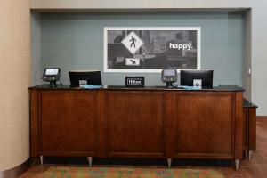 Сертифікат, нагорода, вивіска або інший документ, виставлений в Hampton Inn Raleigh/Durham Airport