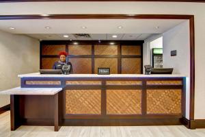 Homewood Suites by Hilton Toronto Mississauga में लॉबी या रिसेप्शन एरिया