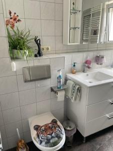 Ванная комната в Möblierte Wohnung für Geschäftsreisen/Ferienwohnung Plauen Stadtmitte