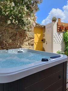 Nuotrauka iš apgyvendinimo įstaigos Encanto Casa com Spa Jacuzzi Open Space mieste Tinalhas galerijos