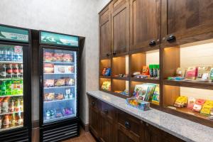 Dapur atau dapur kecil di Homewood Suites by Hilton Indianapolis Downtown