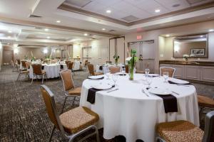 Ресторан / где поесть в Hilton Garden Inn Nashville Smyrna