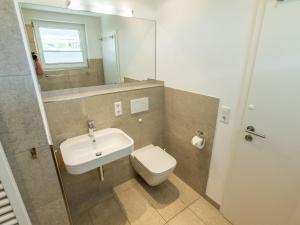 Un baño de Holiday Home Sophia by Interhome