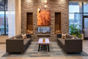 A seating area at Home2 Suites By Hilton Boise Downtown