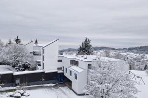 Sauna, Pools mit XXL-Terasse oder mit Kinderkino om vinteren