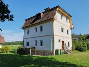 Photo de la galerie de l'établissement Bungalow & Apartments "Am Deber" Velden - Augsdorf, à Velden am Wörther See