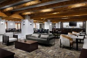 Seating area sa Courtyard by Marriott Albuquerque