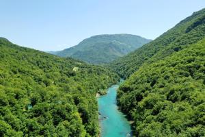 Kamp alanı yakınında doğal manzara