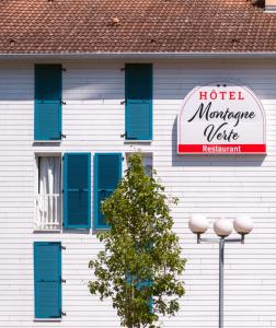 Um certificado, prêmio, placa ou outro documento exibido em Hotel Strasbourg - Montagne Verte & Restaurant Louisiane