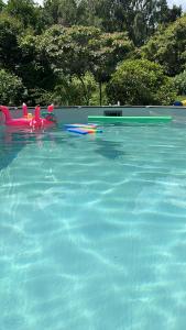 A piscina localizada em Le Cottage ou nos arredores