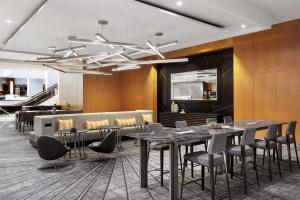 Crystal Gateway Marriott पर बैठने की जगह