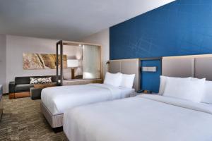 Krevet ili kreveti u jedinici u objektu SpringHill Suites by Marriott El Paso Airport