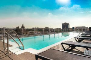 Swimmingpoolen hos eller tæt på Hotel Giralda Center