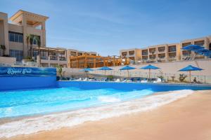 Πισίνα στο ή κοντά στο Cleopatra Luxury Resort Sharm - Adults Only 16 years plus