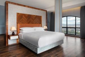 Krevet ili kreveti u jedinici u objektu Four Points by Sheraton Kigali