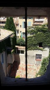 Bild i bildgalleri på SMALL FLAT IN CENTER QUIET UNDER THE ROOF i Aix-en-Provence