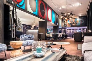 Istumisnurk majutusasutuses Motel One Basel