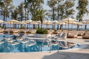 Басейн в Kerkyra Blue Hotel & Spa by Louis Hotels або поблизу