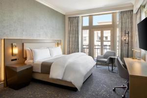 Cama ou camas em um quarto em Westin Georgetown, Washington D.C.