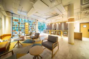 Ruang duduk di DoubleTree by Hilton London Kingston Upon Thames