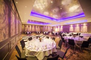 Restoran atau tempat lain untuk makan di DoubleTree by Hilton London Kingston Upon Thames