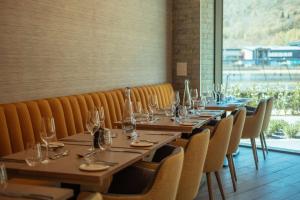 Restaurant o un lloc per menjar a Hilton Garden Inn Snowdonia