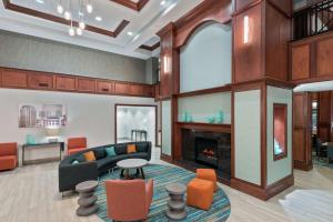 Zona d'estar a Homewood Suites by Hilton Cleveland-Beachwood