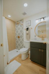 A bathroom at East Downtown Desert Chic Casita-Hot Tub-Pet Friendly-No Pet Fees!